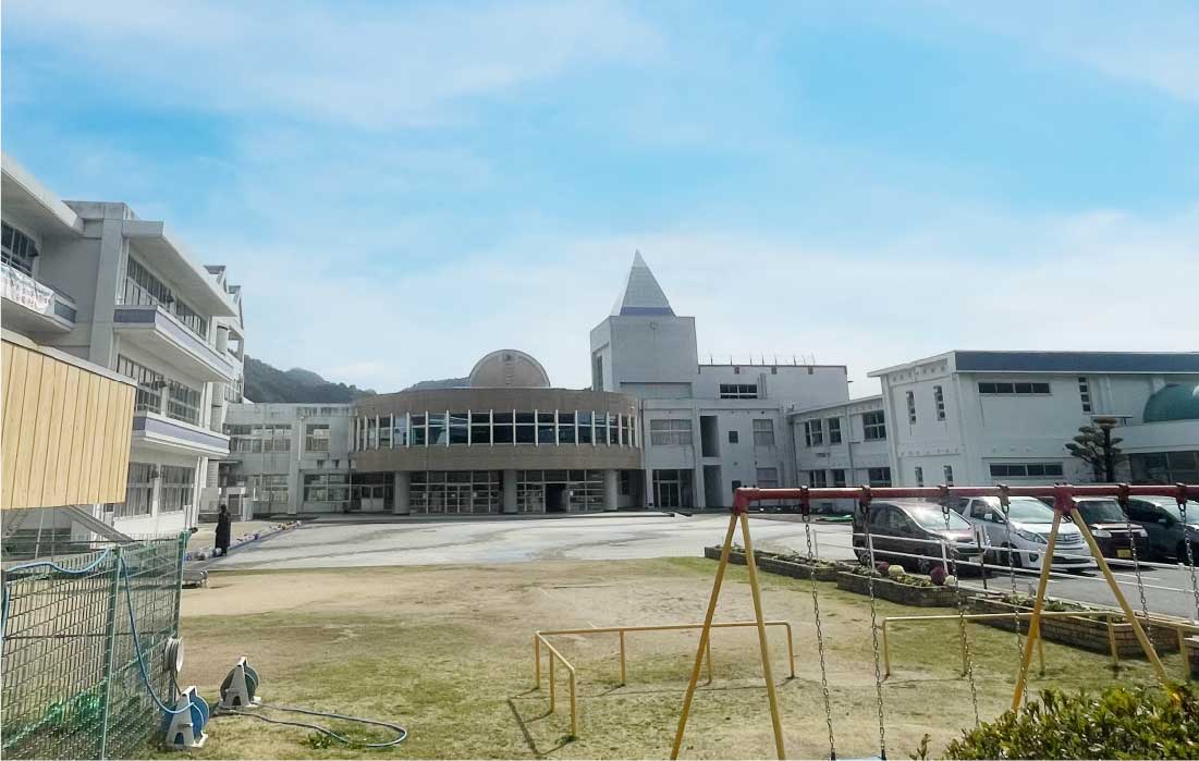 小郡小学校