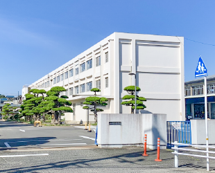 新川小学校