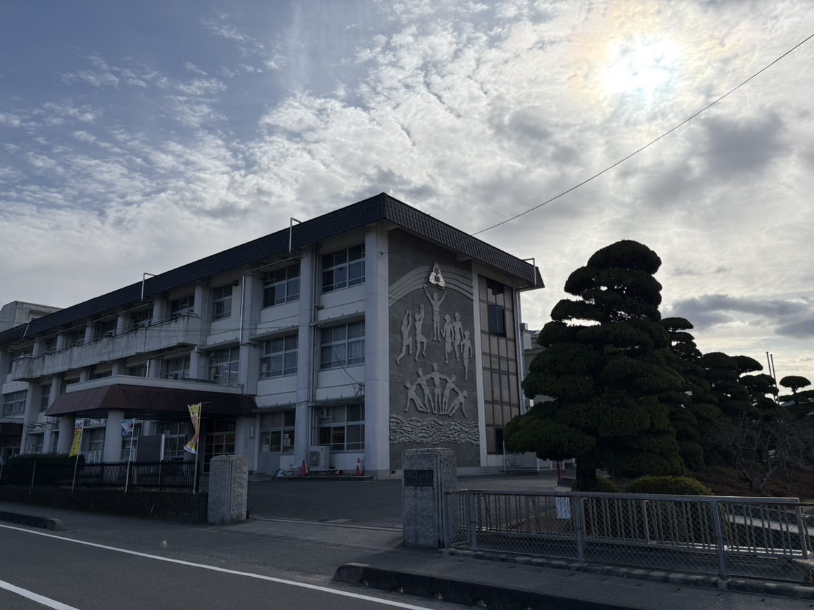 平川小学校